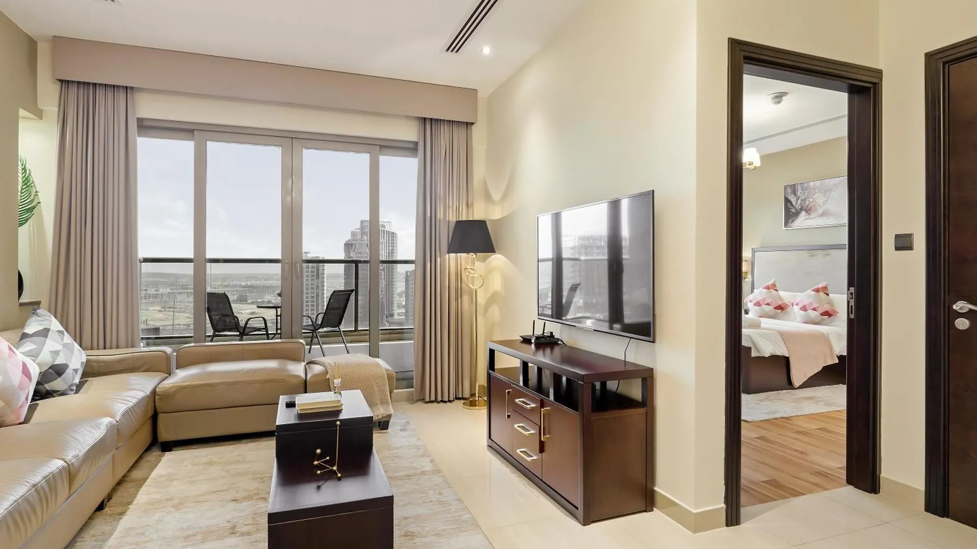 Cozy 2Br In Elite Downtown Residence With Canal View Dubai 0*,
